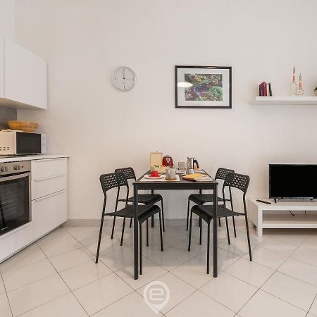 Aurora'S Apartment Каляри Екстериор снимка